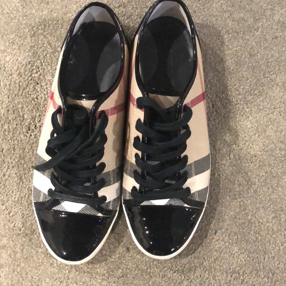 Burberry Shoes - Burberry lace up sneakers